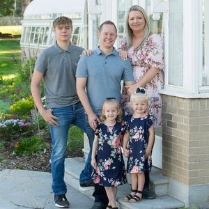 Meet your Posher, Kendra